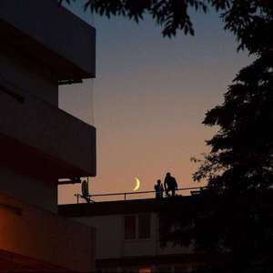 男人摸胸舔下面视频
